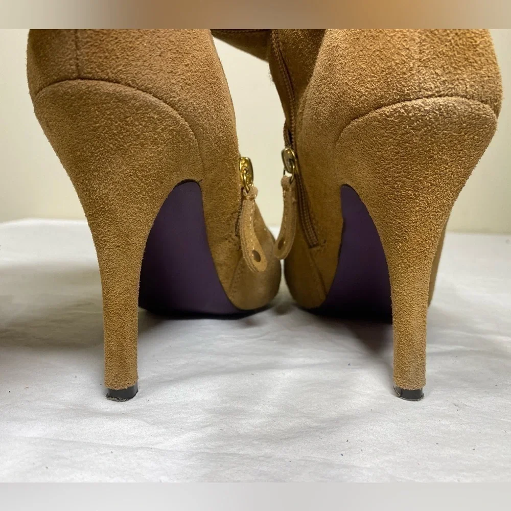 MOJO Moxy Tan Suede Tall Boots 8